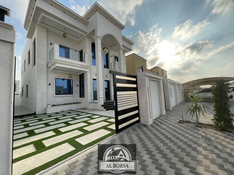 A villa for sale in the classic and modern heritage, combining art and beauty, five rooms, a very special location, super deluxe finishing