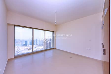 2 Bedroom Apartment for Sale in Al Reem Island, Abu Dhabi - 2-bedroom-apartment-al-reem-island-shams-abu-dhabi-gate-tower-master-bedroom. JPG
