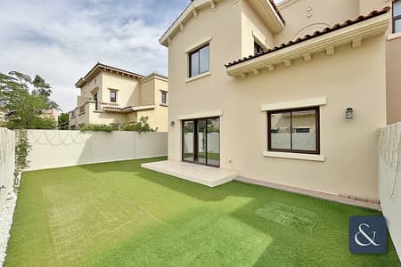 3 Bedroom Villa for Rent in Reem, Dubai - Close to Pool | 3 Bedrooms | Corner Plot