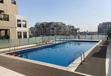 Studio for Rent in Al Quoz, Dubai - Stylish Furnished Unit | Walking Distance to Business Bay | Balcony | Free Amenities