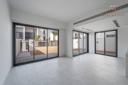4 Bedroom Townhouse for Rent in Dubailand, Dubai - Corner Unit | Big Layout | Brand New
