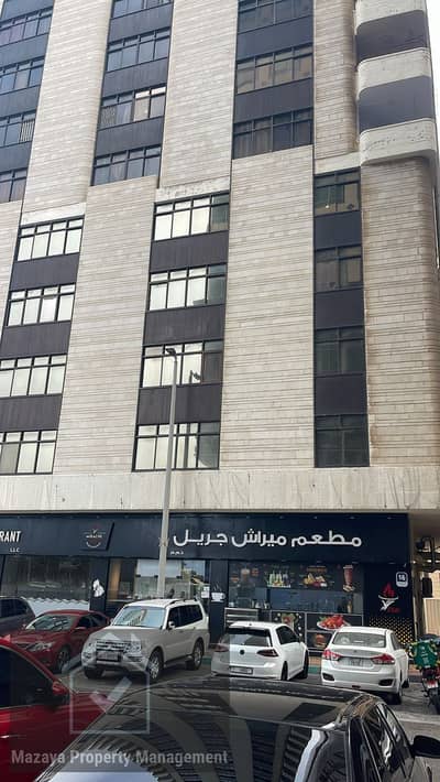 مکتب  للايجار في شارع الكورنيش، أبوظبي - PHOTO-2024-02-22-10-44-25 (1). jpg