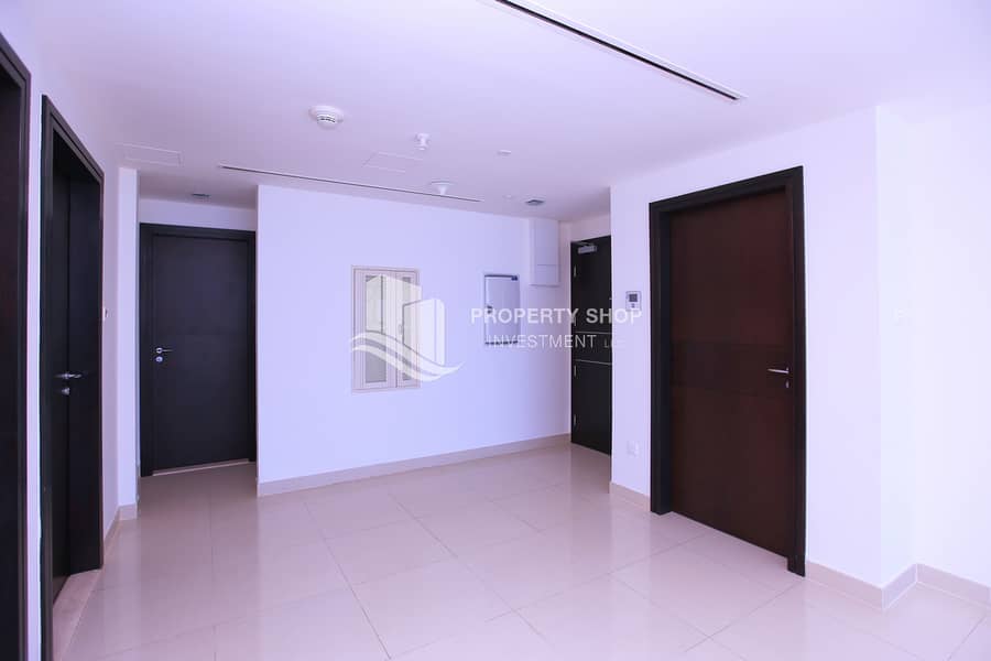6 2-bedroom-apartment-al-reem-island-shams-abu-dhabi-sky-tower-foyer. JPG