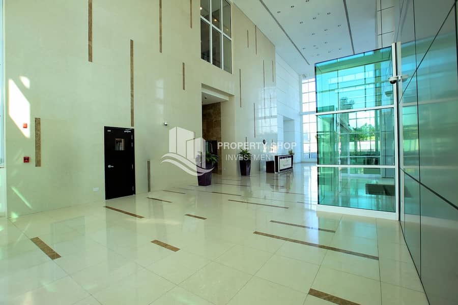 11 abu-dhabi-al-reem-island-marina-square-mag-5-residences-reception-lobby. JPG