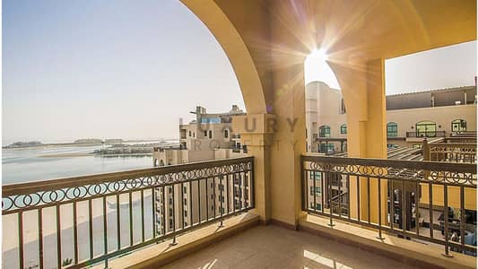 4 Bedroom Penthouse for Sale in Palm Jumeirah, Dubai - Upgraded Penthouse I Skyline and Burj View