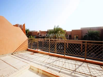 4 Bedroom Villa for Rent in Abu Dhabi Gate City (Officers City), Abu Dhabi - 4 Payments | Dazzling | Best Location | Vacant