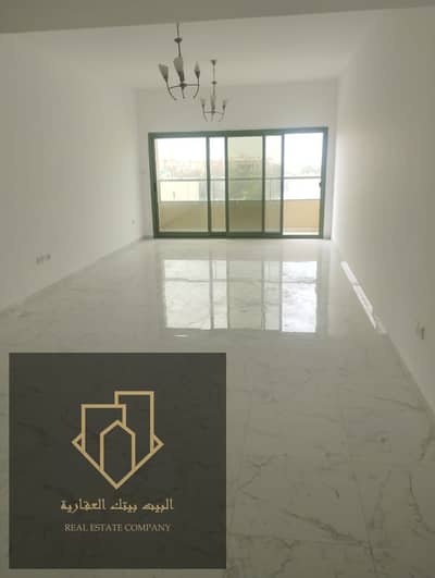 3 rooms with 2 halls with 3 bathrooms, 1 master room, large area with balcony, family building, super deluxe finishes, payment facilities 4 to 6 payme