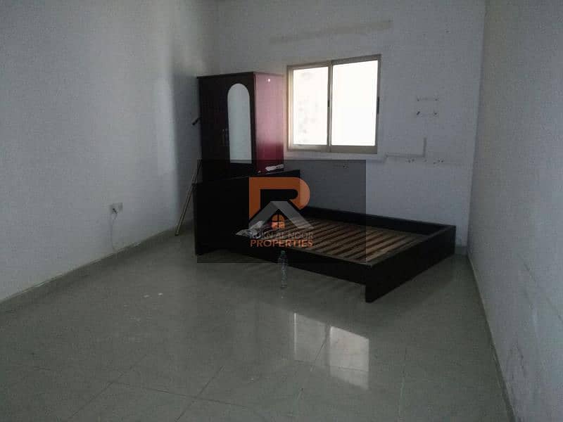 Amazing Deal Studio with Balcony + Open Kitche Central A/C Call Moiz