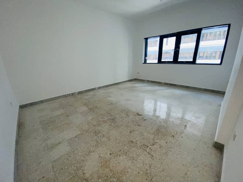 Квартира в Шейх Халифа Бин Зайед Стрит, 2 cпальни, 48000 AED - 8673798