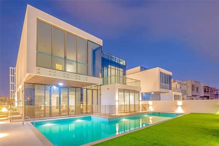 5 Bedroom Villa for Sale in Jumeirah Park, Dubai - Custom Villa in Jumeirah Park | Call now to view