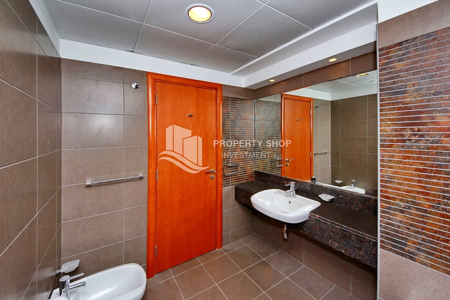 9 1-br-apartment-al-reem-island-shams-abu-dhabi-beach-tower-b-bathroom. JPG