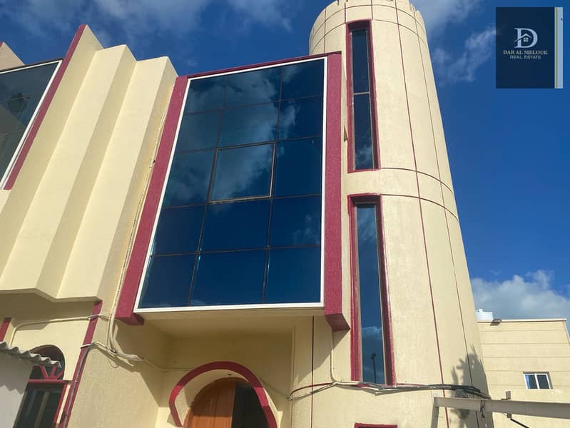 For rent in Sharjah    Sharqan area    Villa on the main street