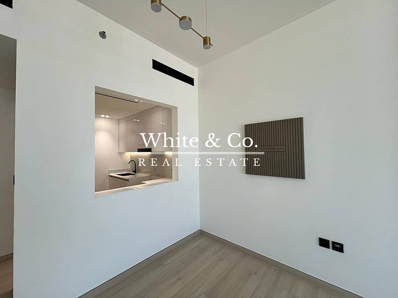 Smart Home | Luxurious | With White Goods