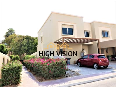 4 Bedroom Villa for Sale in Al Reef, Abu Dhabi - Stunning Arabian-style, Semi Single spacious and luxurious Villa For Sale