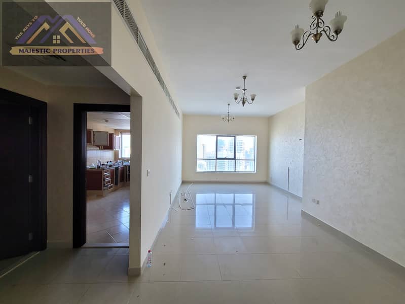THREE BHK |GYM +PARKING| Free Full open and sea veiw