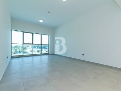 1 Bedroom Flat for Rent in Al Raha Beach, Abu Dhabi - Balcony I Close to Highway I Closed Kitchen