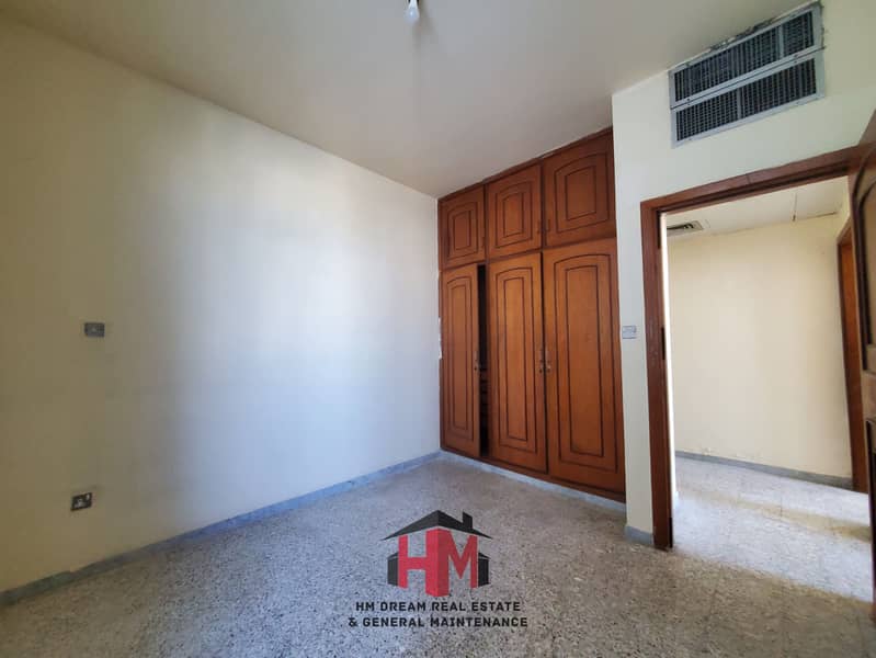 Awesome 3 bedroom Hall Apartment Available For Rent