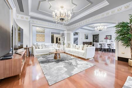 5 Bedroom Villa for Sale in Palm Jumeirah, Dubai - Ultra Luxurious Beach Villa | Furnished