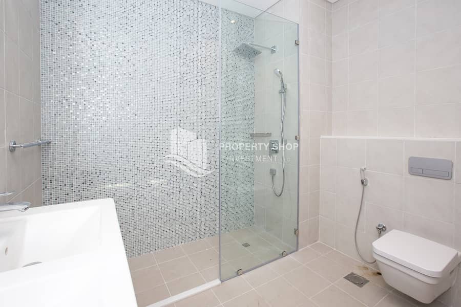 11 2-bedroom-apartment-abu-dhabi-al-raha-beach-al-bandar-al-hadeel-bathroom (4). jpg