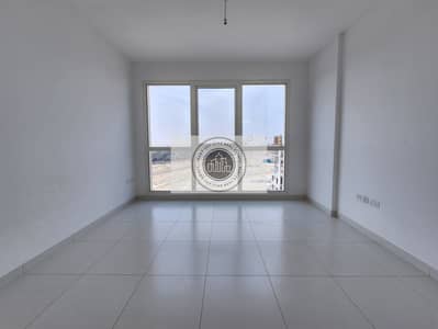 1 Bedroom Apartment for Rent in Khalifa City, Abu Dhabi - Kitchen Appliances | Open Kitchen | One Bed