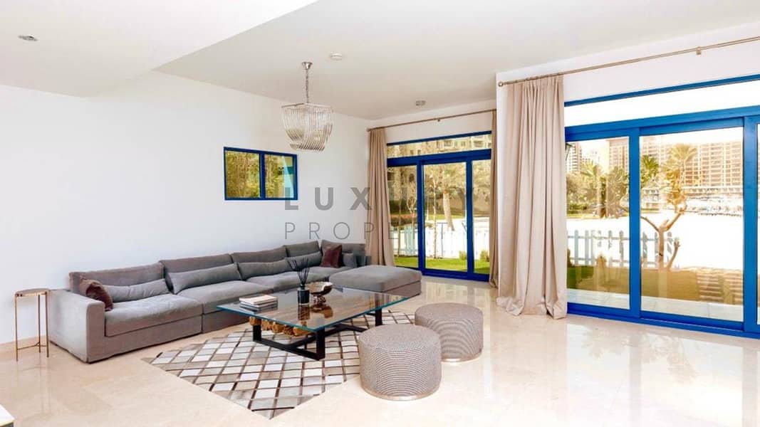 Upgraded I Private Beach I Vacant on Transfer Upgraded I Private Beach I Vacant on Transfer