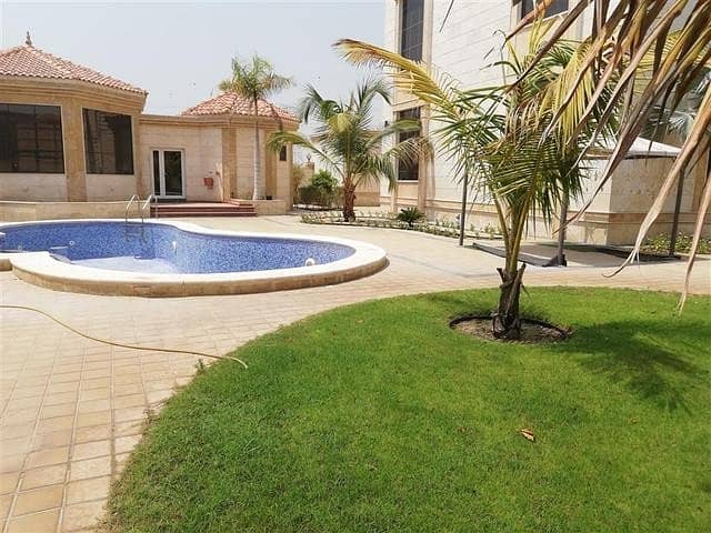 4 Bedroom Luxury Villa in Oud Al Muteena