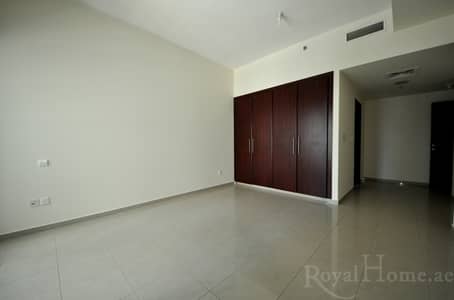 Huge 2BR + M Apartment in Emirates Crown Huge 2BR + M Apartment in Emirates Crown