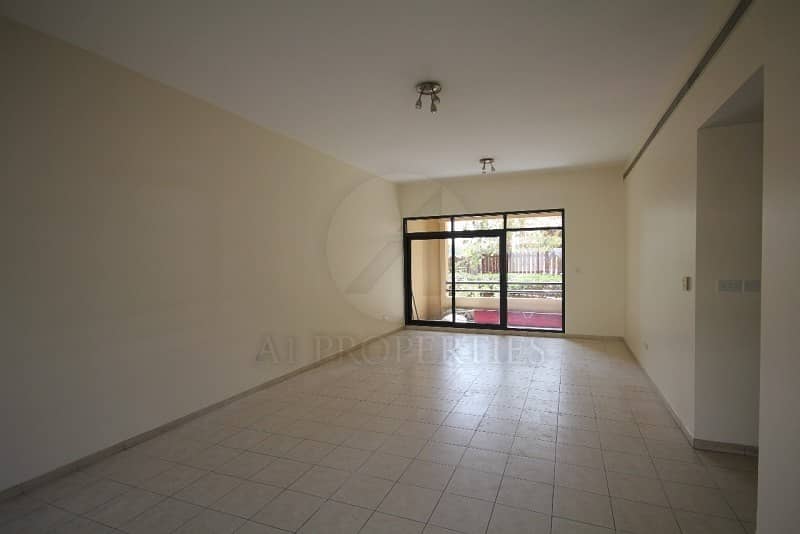 Bright and Spacious 2 Bed in The Greens