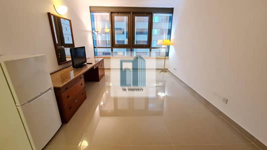 Studio for Rent in Corniche Road, Abu Dhabi - Water electricity included Studio