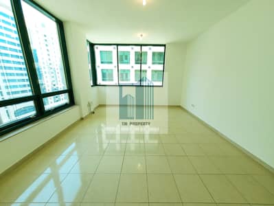 شقة 2 غرفة نوم للايجار في شارع حمدان، أبوظبي - شقة في شارع حمدان 2 غرف 75000 درهم - 7556052