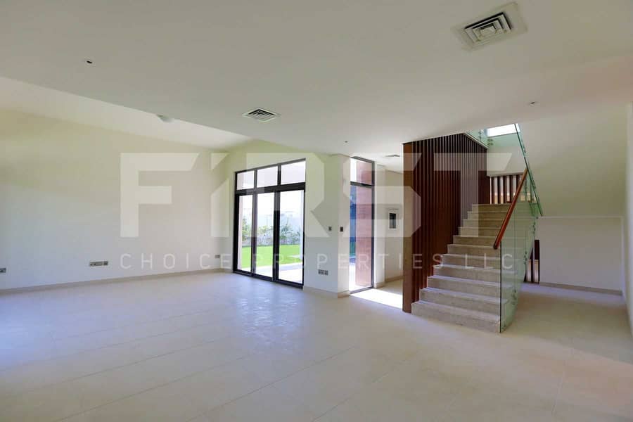 3 Internal Photo of 5 Bedroom Villa in West Yas Yas Island Abu Dhabi UAE (3). jpg