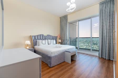 شقة 1 غرفة نوم للايجار في أبراج بحيرات الجميرا، دبي - Stylish 1BR Apartment with Stunning JLT Views