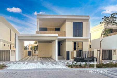 4 Bedroom Villa for Rent in Tilal Al Ghaf, Dubai - Single row| Lagoon facing |Upgraded unit