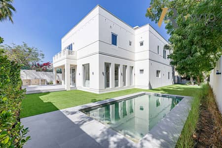 4 Bedroom Villa for Sale in The Meadows, Dubai - Fully Upgraded | Private Pool | Vacant on Transfer