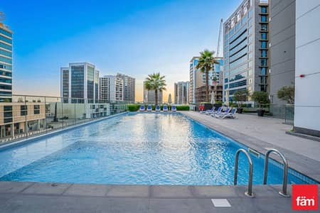 Studio for Sale in Business Bay, Dubai - Large | Fully Furnished | Ready for Investment