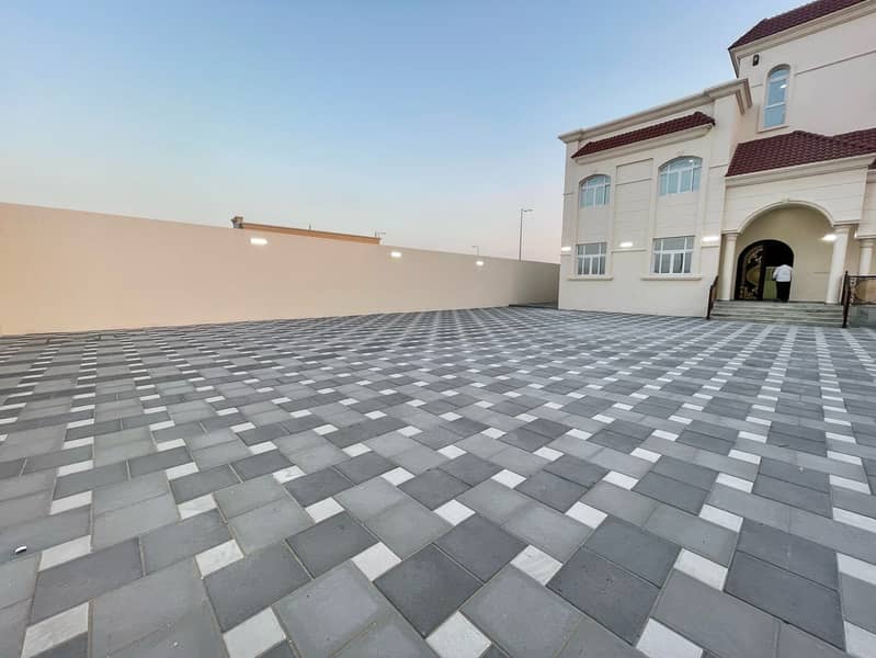 Brand new 2 bedrooms hall with 2 washrooms at Ground floor in Madinat Riyad 45k
