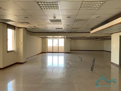 Office for Rent in Deira, Dubai - FULLY FITTED | CHILLER FREE | NEAR UNION METRO