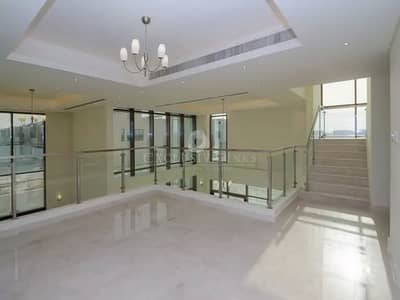 6BR+M with Lift / H/O April19 / Opp Community Area 6BR+M with Lift / H/O April19 / Opp Community Area