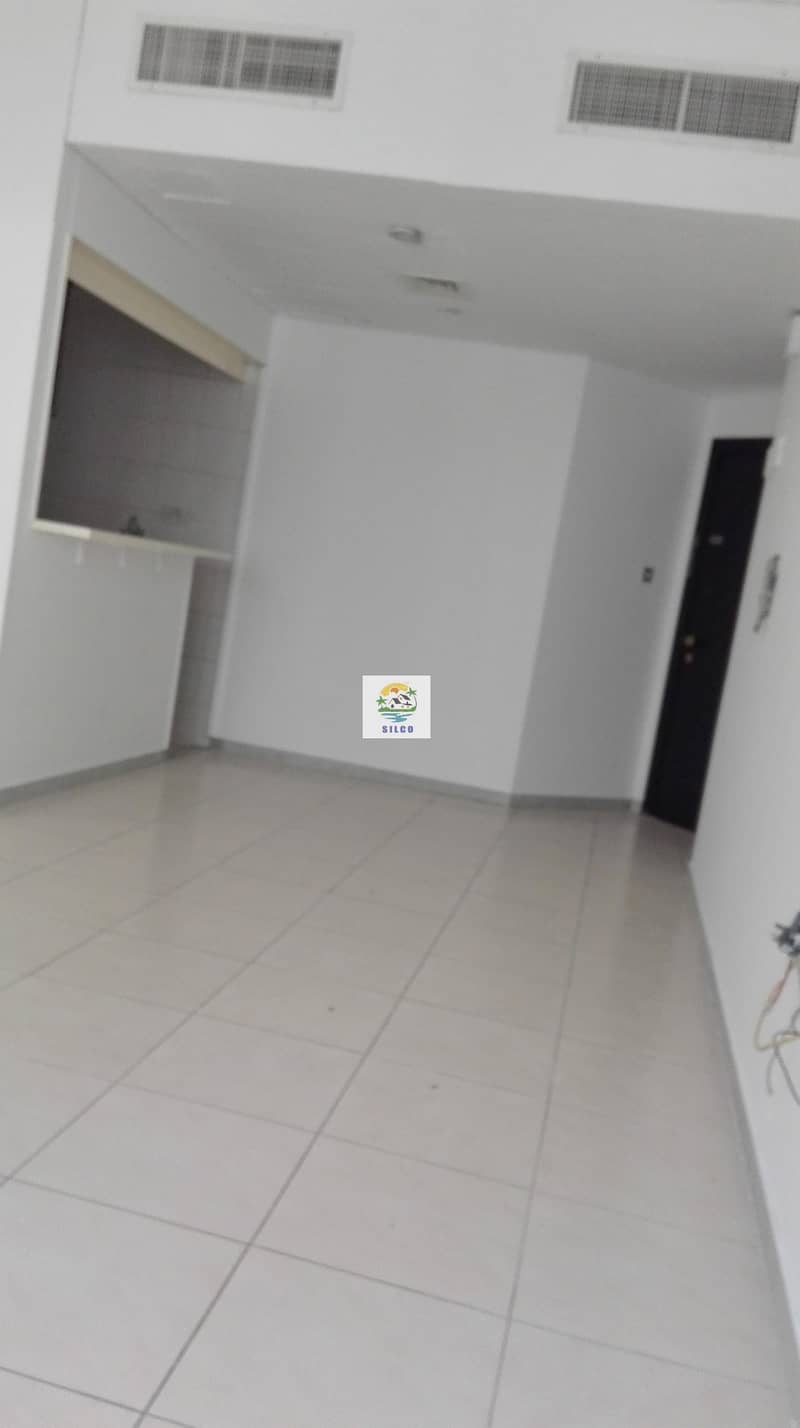 1 B/R CENTRAL A/C FLAT FOR RENT IN TOURIST CLUB AREA FOR 45K