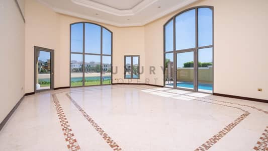 4 Bedroom Villa for Sale in Palm Jumeirah, Dubai - Renovated | Central Rotunda | Modern Finishes