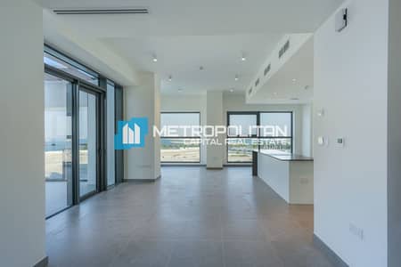 2 Bedroom Apartment for Sale in Al Reem Island, Abu Dhabi - Sea View|Bright 2BR+M|Great Price|Huge Layout