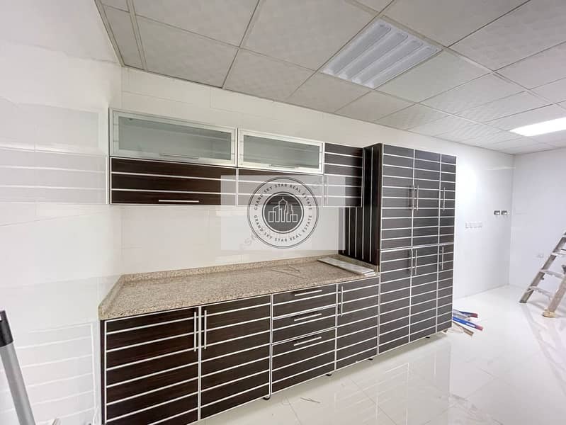 Квартира в Мохаммед Бин Зайед Сити, 4 cпальни, 100000 AED - 8687806
