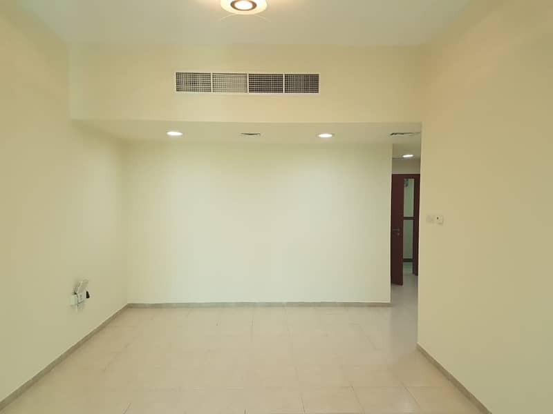 Квартира в Бур Дубай，Аль Манкул, 2 cпальни, 64000 AED - 3724929