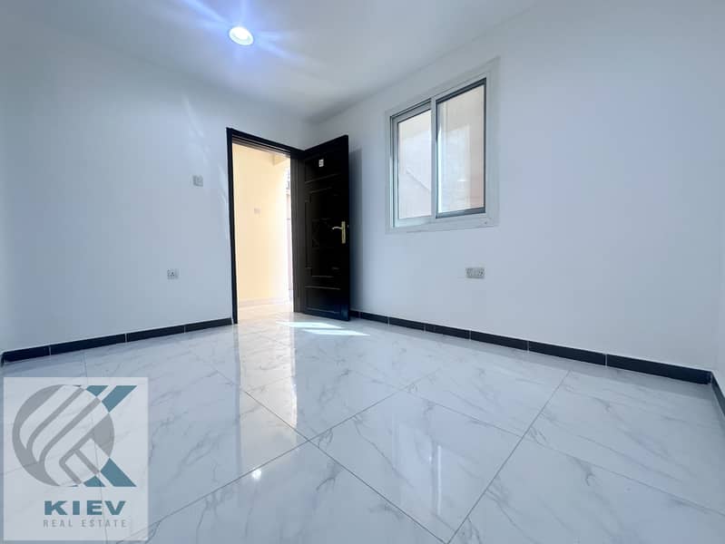 2000/monthly|Exclusive|High finishing studio|Pvt-Entrance|Modern kitchen and bathroom
