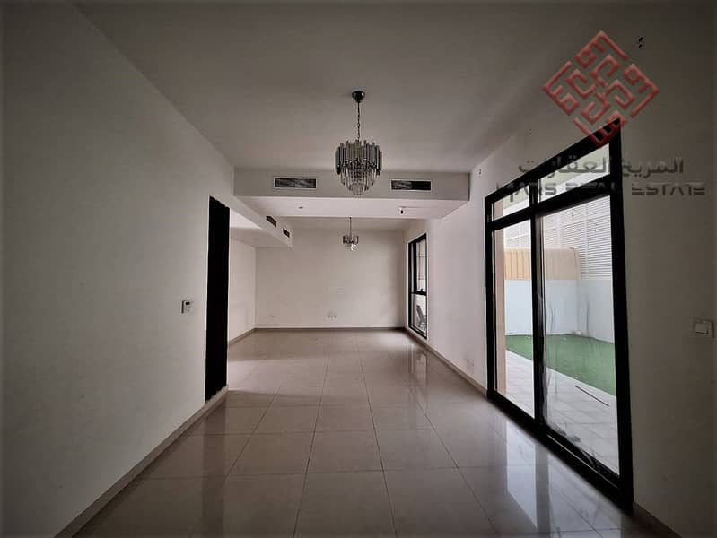 Luxury, Spacious 4 Bedroom Corner Villa With Study Room and Maid Room Available For Rent in Nasma Residnce.