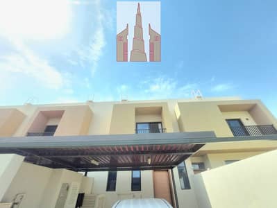 3 Bedroom Townhouse for Rent in Al Tai, Sharjah - Luxury 3bhk townhouse available for rent , with covered parking