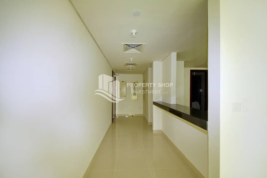7 2-bedroom-apartment-al-reem-island-marina-square-burooj-view-foyer. JPG