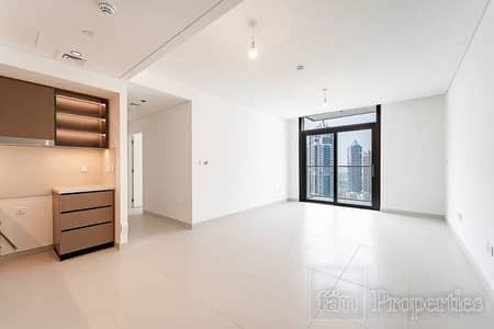 2 Bedroom Flat for Rent in Downtown Dubai, Dubai - Specious | Brand New | High Floor | Chiller Free