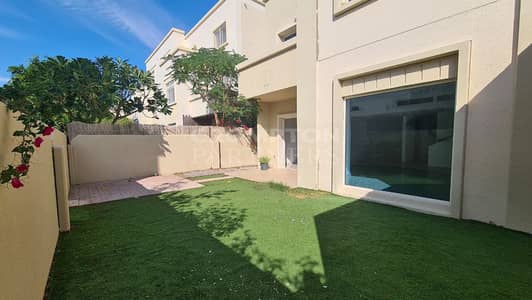 4 Bedroom Villa for Rent in Al Reef, Abu Dhabi - Great Family Villa | Maids Room | Large Garden