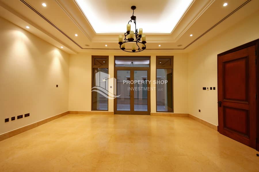 6 5-bedroom-executive-villa-abu-dhabi-saadiyat-beach-mediterranean-dining-area. JPG